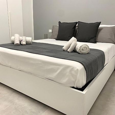 Holiday House Orlando Palermo Bagian luar foto